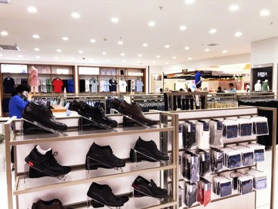 羅蒙新零售河南項城中心廣場店盛大開業(yè) 引領鞋帽零售新潮流
